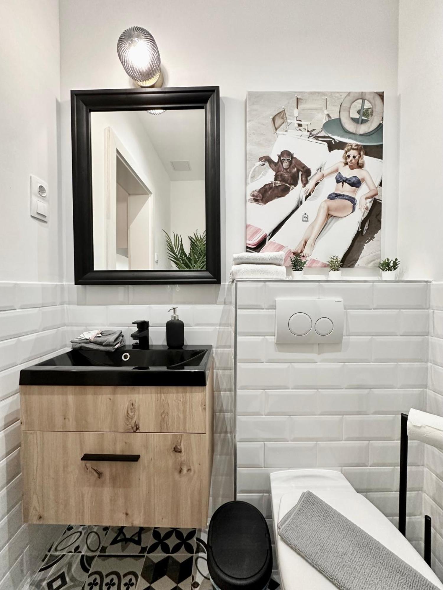 Premium Apartment By Hi5- Brody Street บูดาเปสต์ ภายนอก รูปภาพ