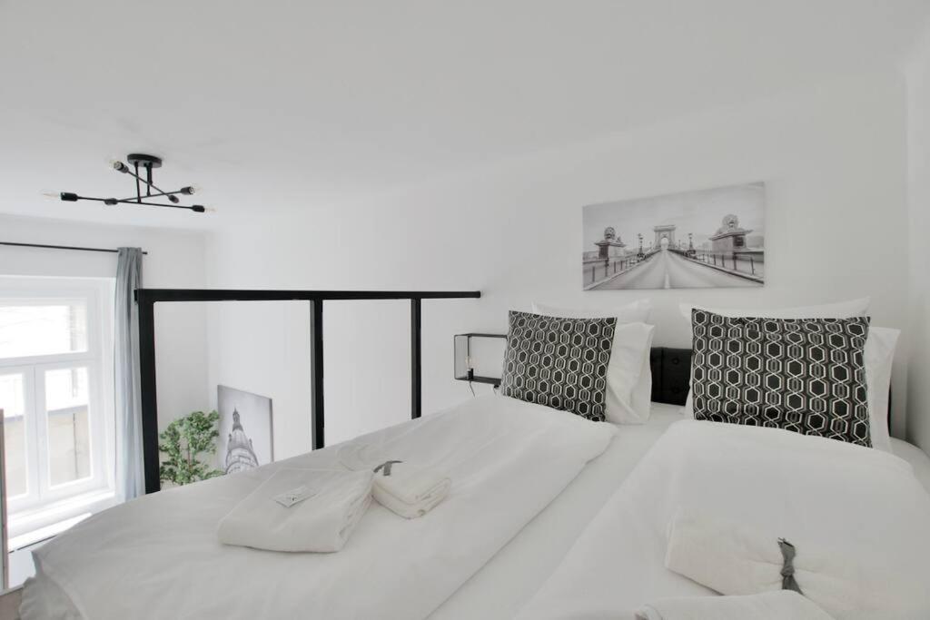 Premium Apartment By Hi5- Brody Street บูดาเปสต์ ภายนอก รูปภาพ