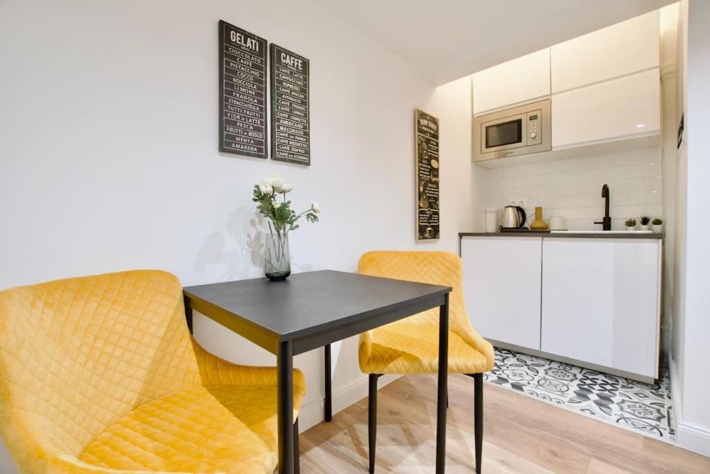 Premium Apartment By Hi5- Brody Street บูดาเปสต์ ภายนอก รูปภาพ